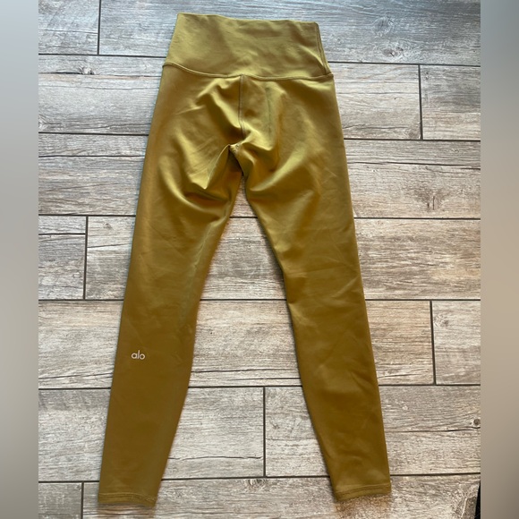 ALO Yoga Golden Olive Branch Full-Length Airlift Leggings - Picture 3 of 4